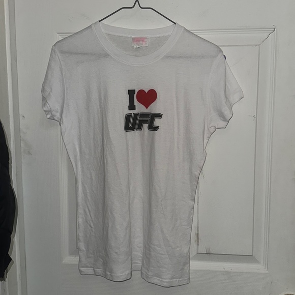 I ❤️ UFC Tee - Picture 1 of 3
